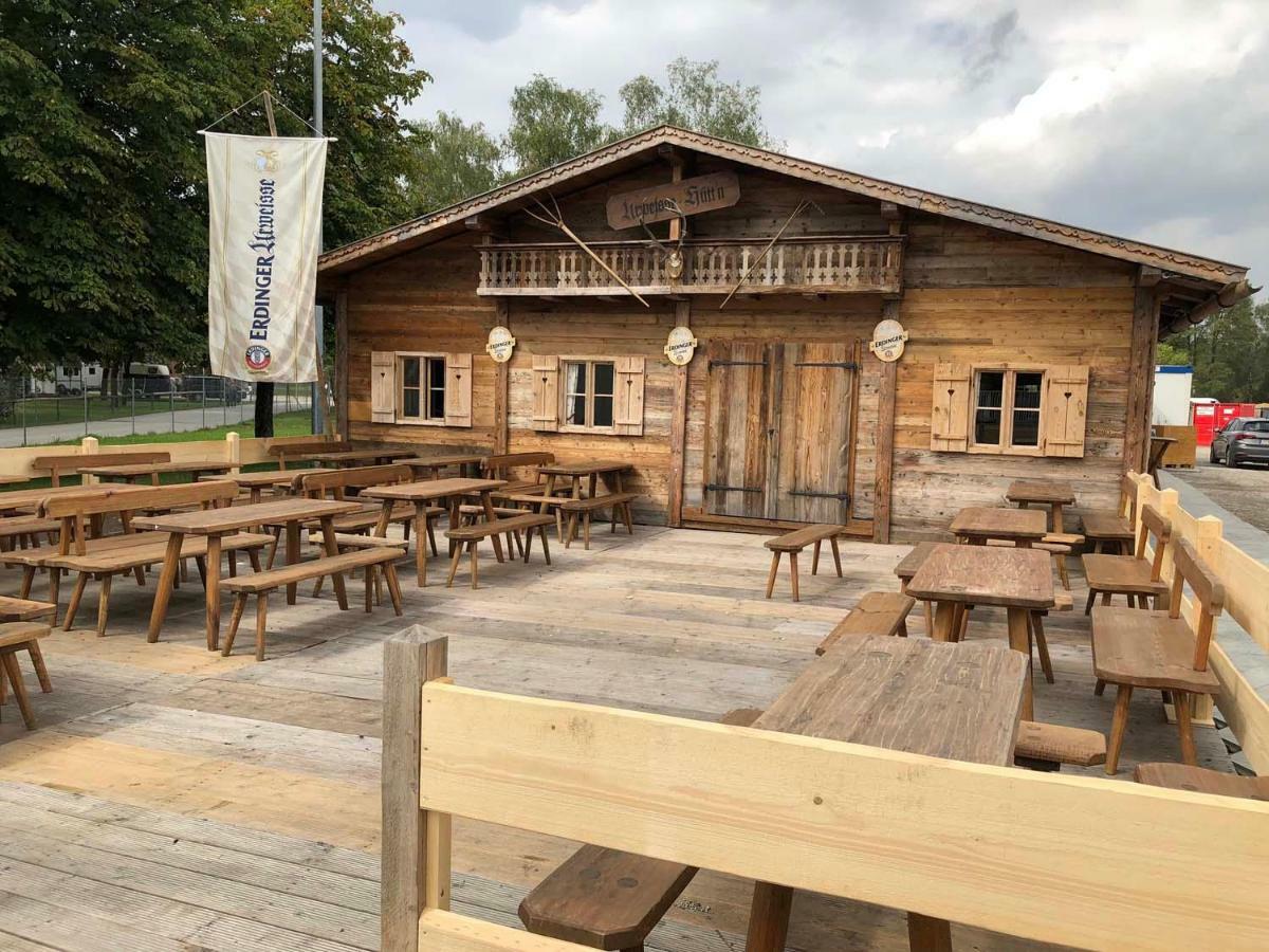 Oktoberfest Wiesn Camp Lodge München Exteriör bild